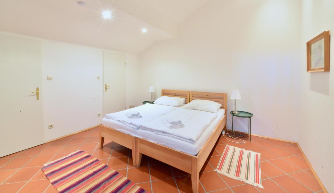 Spacious Flat With Panoramic View Wien Exterior foto